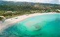 Red Sun Village - Pláž Marinedda, Trinita d´Agultu, Sardinie