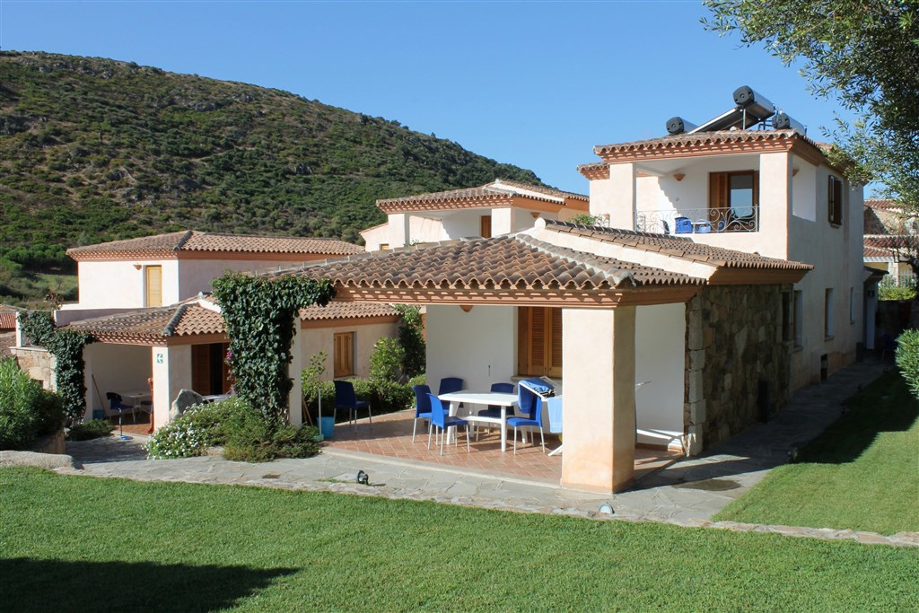 Exteriér residence, Budoni, Sardinie