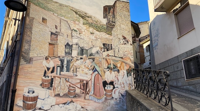 Typické murales, Aritzo, Sardinie