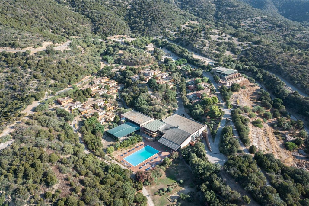 Eco Village Baia delle Ginestre - Letecký pohled na rezidenci, Teulada, Sardinie