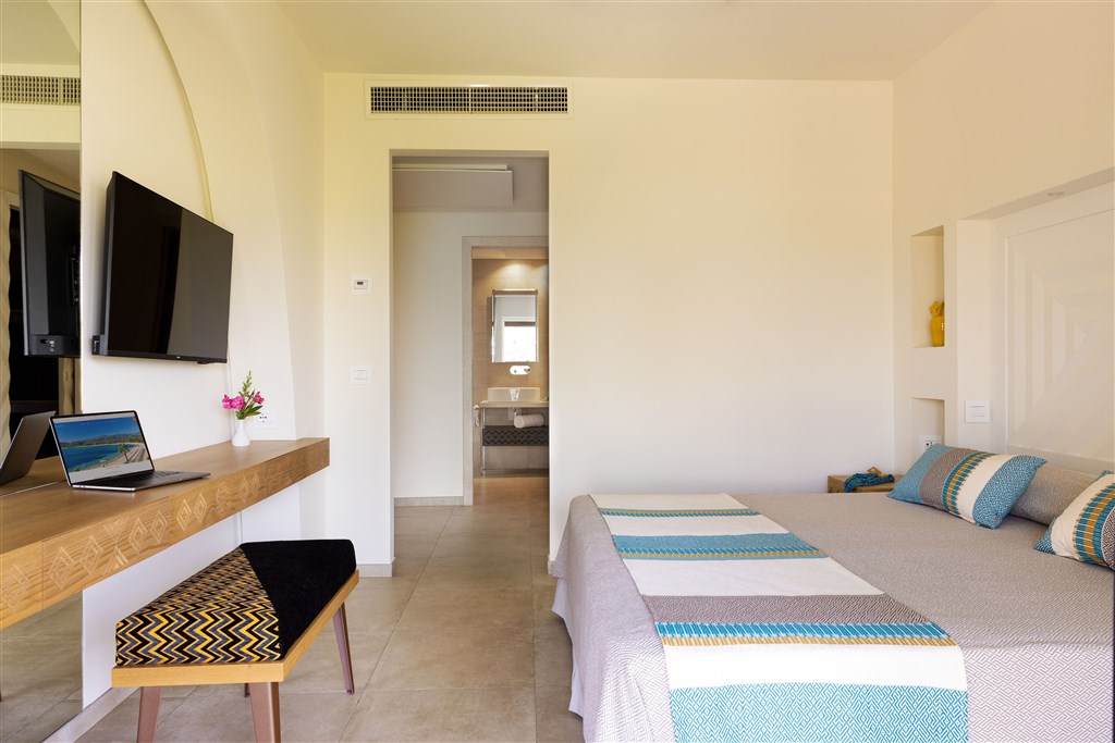 Pokoj Junior Suite, Arbatax, Sardinie