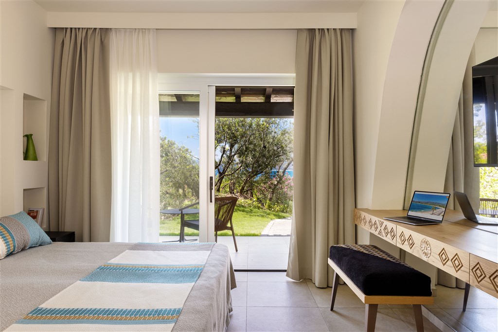 Pokoj Junior Suite, Arbatax, Sardinie