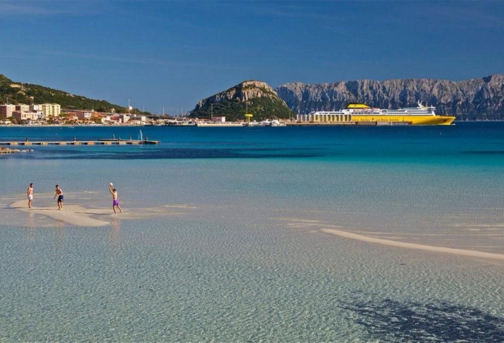 Pláž, Golfo Aranci, Sardinie