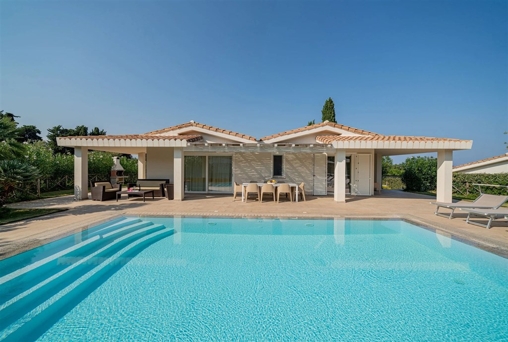 Vila s privátním bazénem, Cardedu, Sardinie