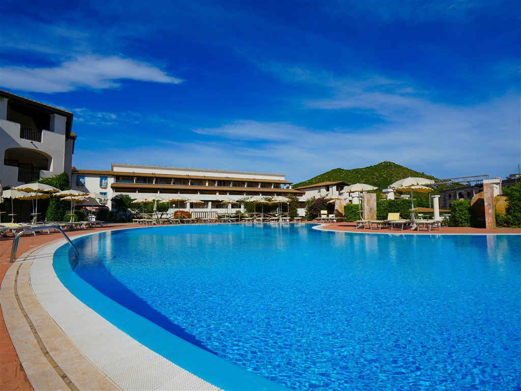 Cala della Torre Resort - Bazén, Siniscola, Sardinie