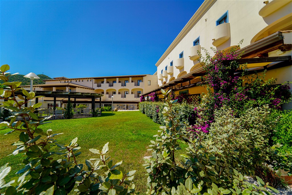 Cala della Torre Resort - Budova hotelu, Siniscola, Sardinie