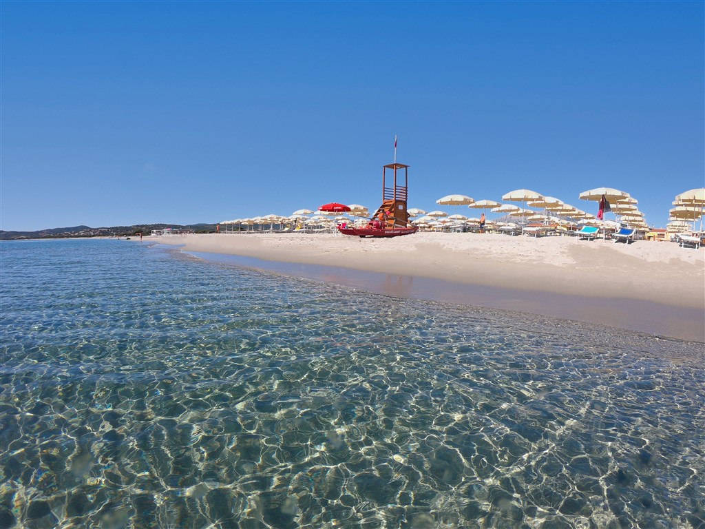 Cala della Torre Resort - Pláž, Siniscola, Sardinie