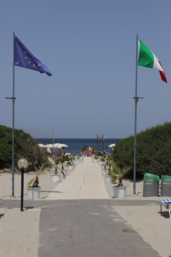 Cesta na pláž, Arborea, Sardinie