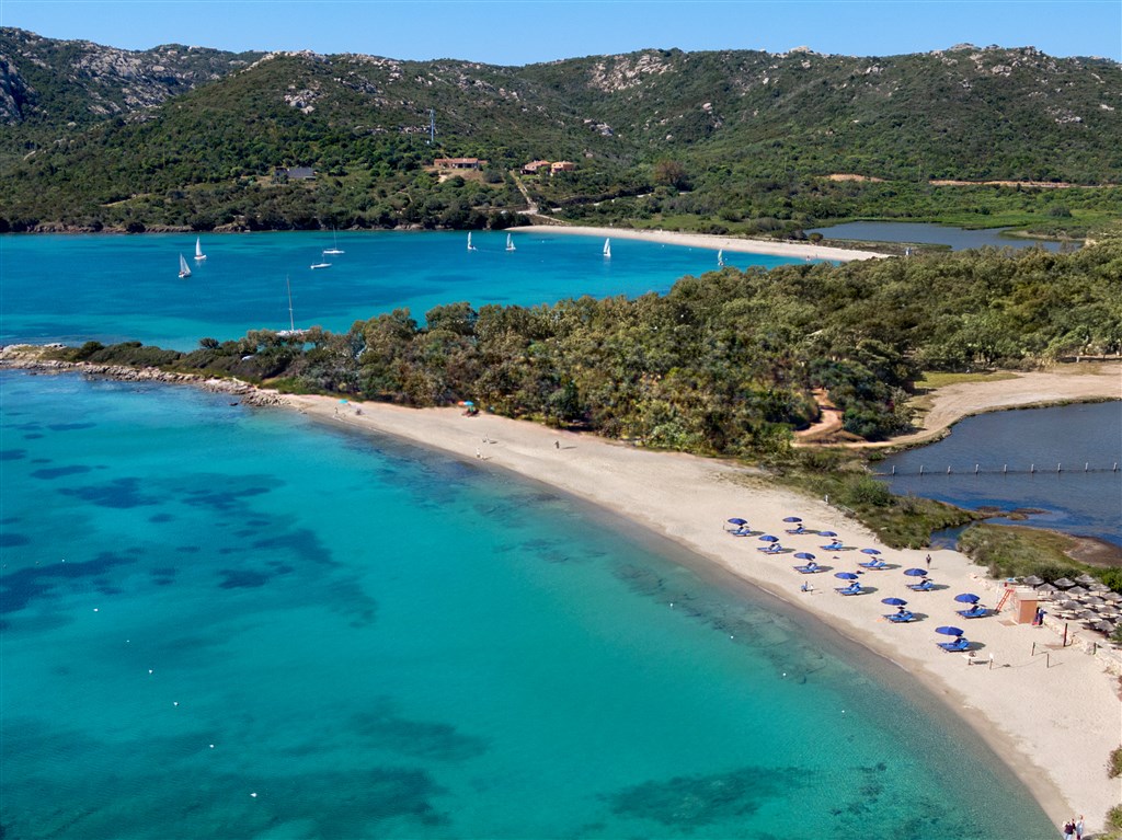 Hotelová pláž, Palau, Sardinie