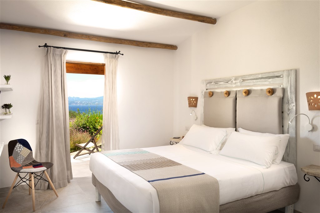 Pokoj SENIOR SUITE DELUXE PARCO, Palau, Sardinie
