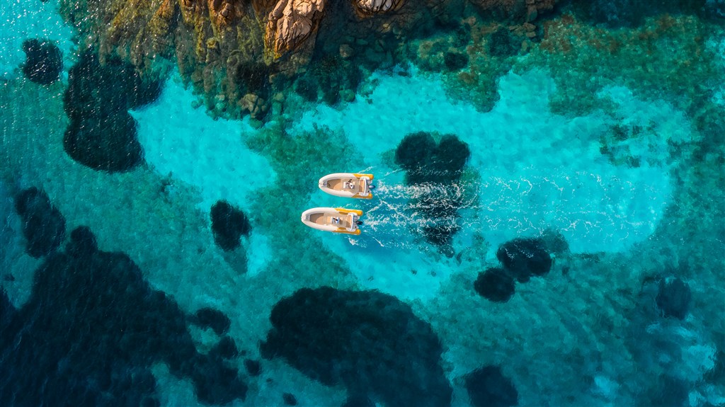 Poseidon čluny Cala Capra, Sardinie