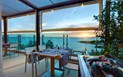 Silvestr 2025 v luxusním hotelu na Korálové riviéře - Pohled z hotelové restaurace, Alghero, Sardinie