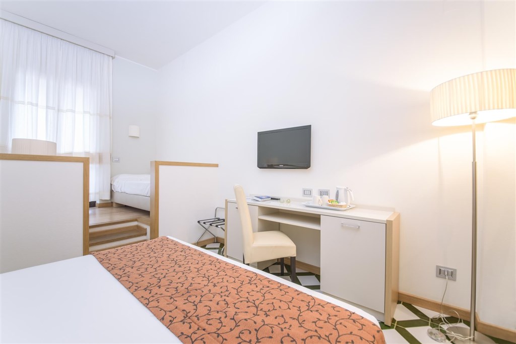 Hotel Calabona - Pokoj Family superior, Alghero, Sardinie