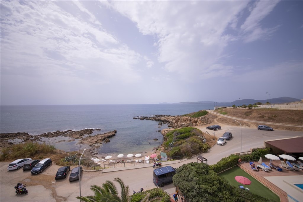 Hotel Calabona - Výhled z terasy Suite Corallo, Alghero, Sardinie