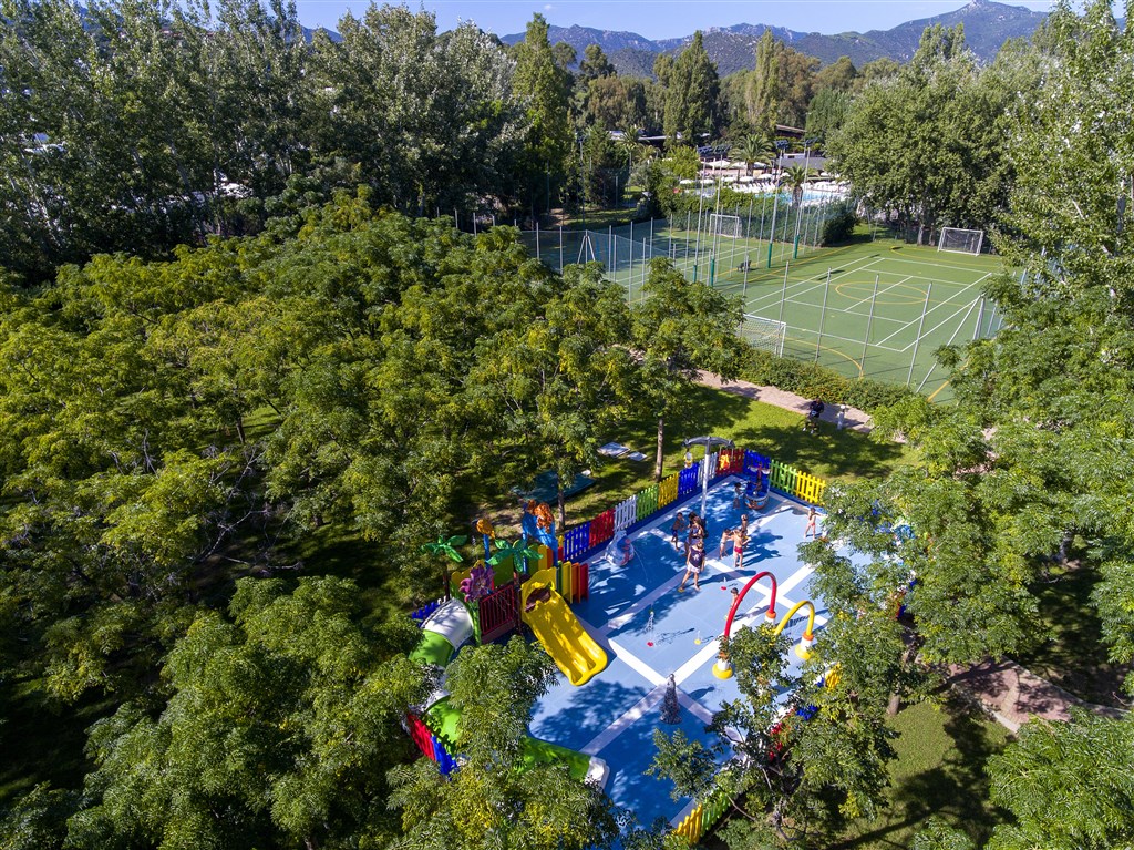 Letecký pohled - splash park pro děti, Maracalagonis, Sardinie