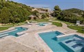 Baia di Chia Resort Sardinia, Curio Collection by Hilton - Wellness Chia Natural Spa Chia, Sardinie
