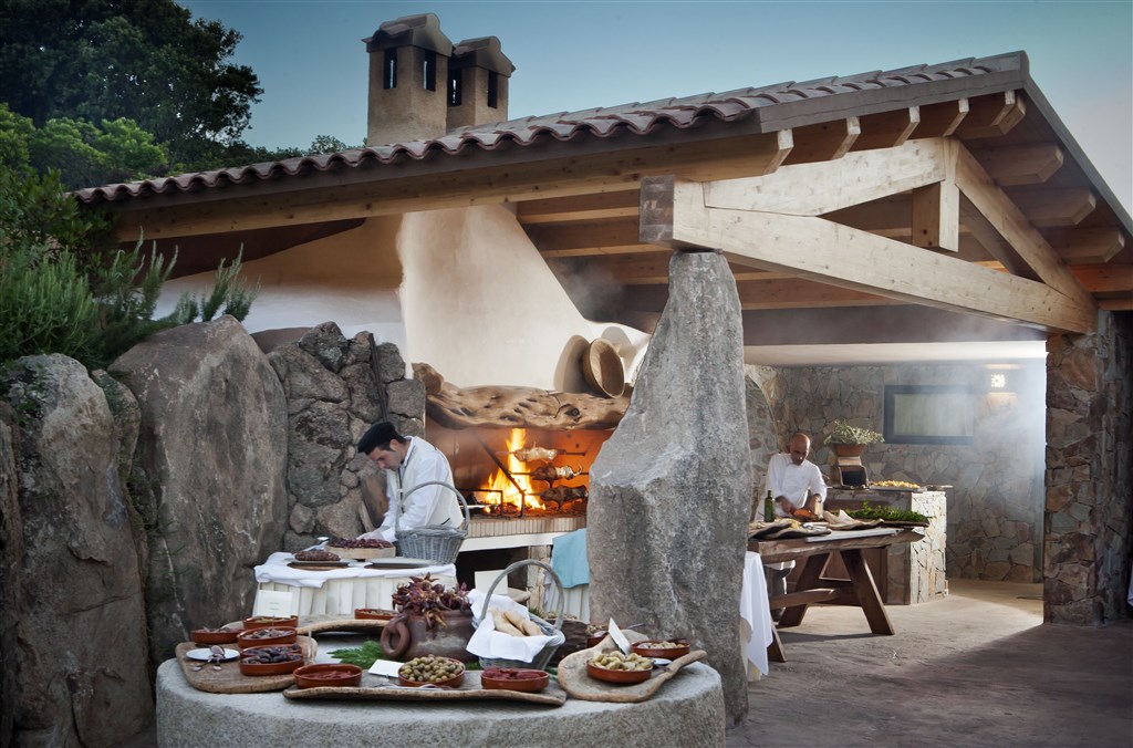 Restaurace LI CIUSONI - Valle della Erica La Licciola, Santa Teresa di Gallura, Sardinie