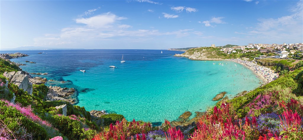 Pláž Rena Bianca, Santa Teresa Gallura, Sardinie