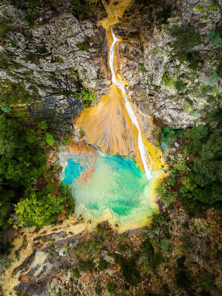 Smaragdový vodopád, Villaputzu, Sardinie