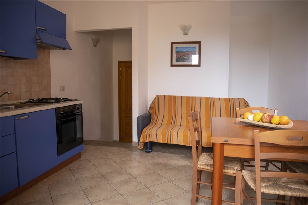 Obývací pokoj s kuch. koutem, Isola Rossa, Sardinie