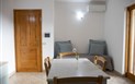 Residence Torre - Obývací pokoj s rozkládací pohovkou, Isola Rossa, Sardinie