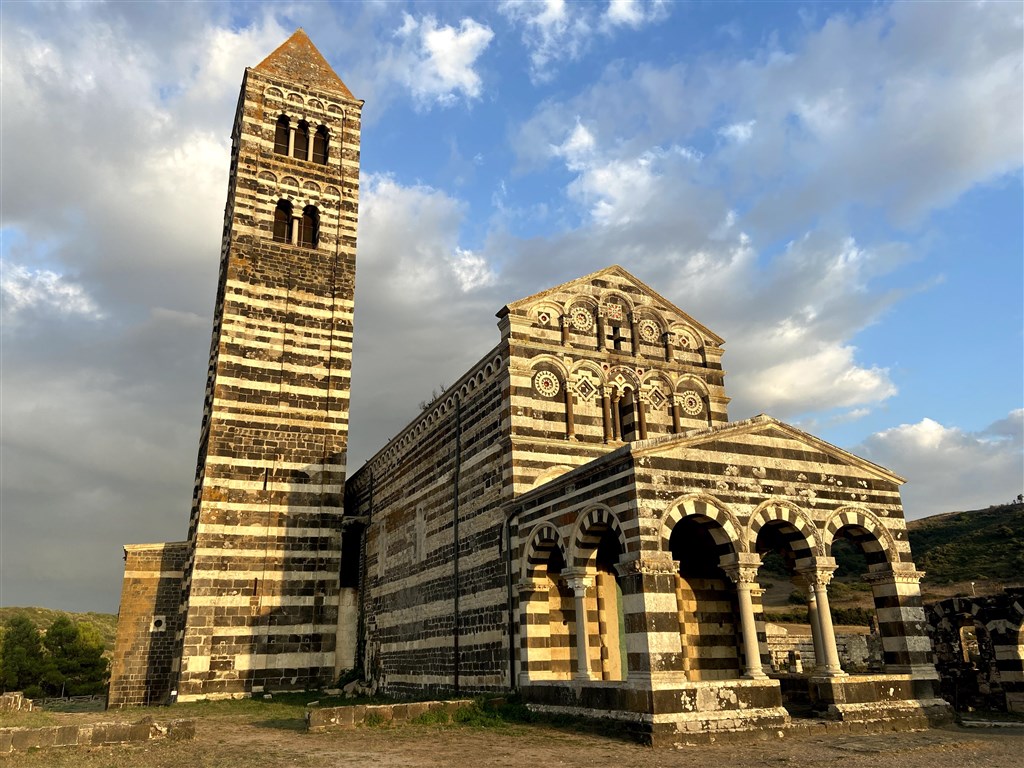Bazilika Santissima Trinita di Saccargia, Codrongianos, Sardinie