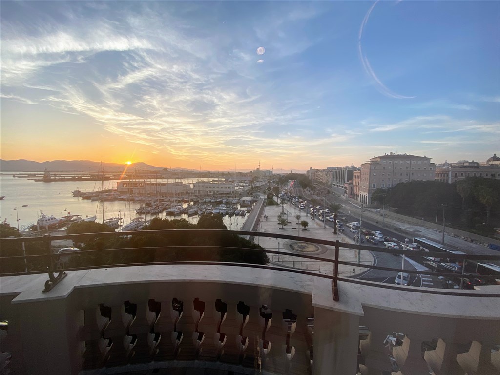 Výhled z hotelu Palazzo Tirso, Cagliari, Sardinie