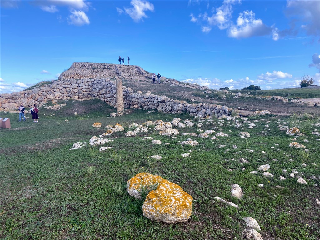 Oltář Monte Accodi, Porto Torres, Sardinie