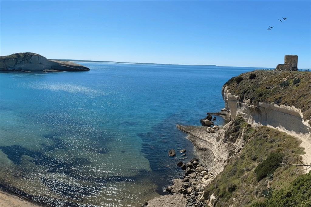 Výhled z pokoje PANORAMICA, Santa Caterina di Pittunuri, Sardinie