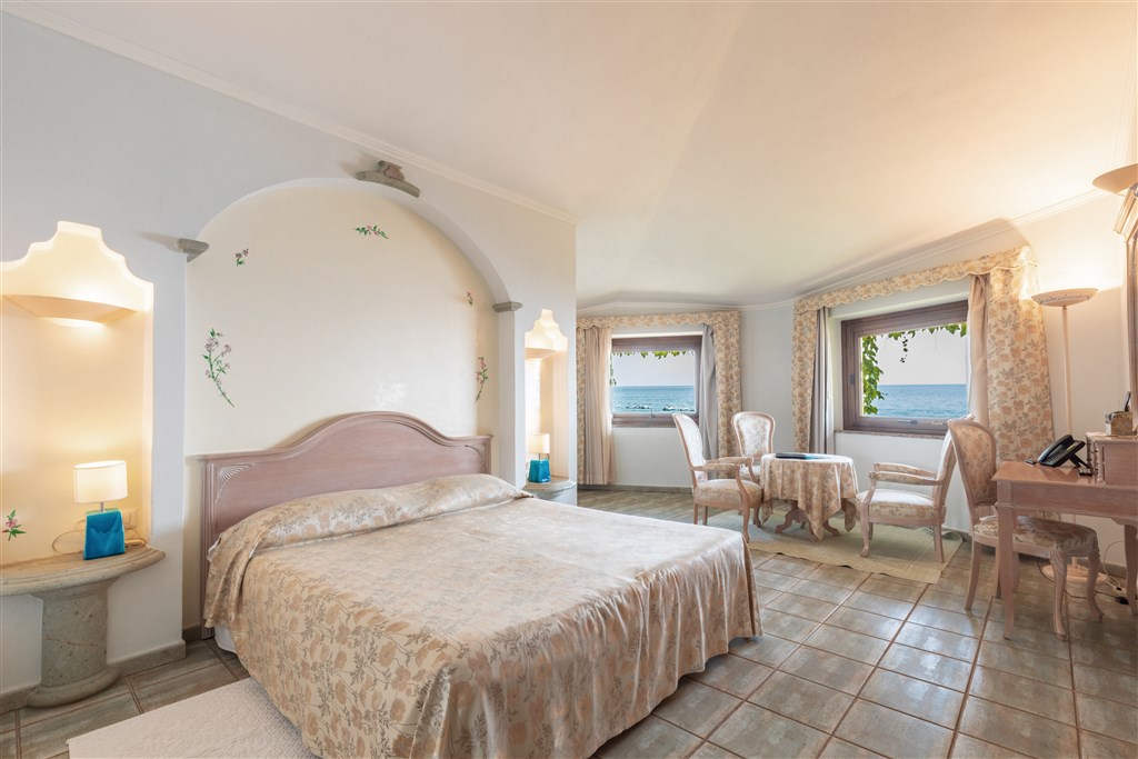 Junior Suite, Cala Gonone, Sardinie