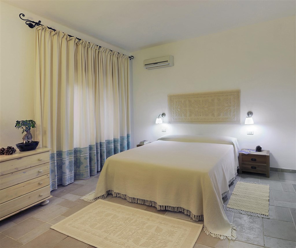 Ložnice apartmán Bilo, Santa Margherita di Pula, Sardinie
