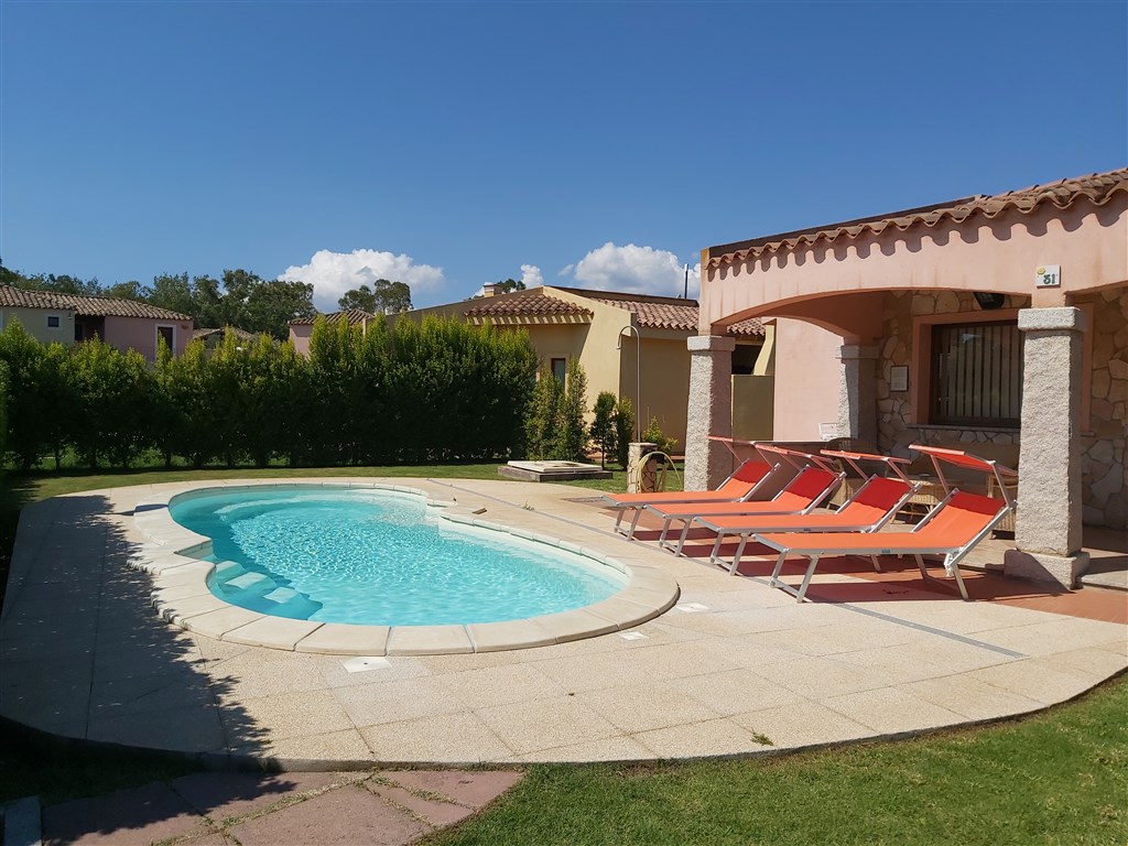 Vila s privátním bazénem, Costa Rei, Sardinie