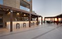 Smy Carlos V Wellness & Spa - Bar na terase při západu slunce, Alghero, Sardinie