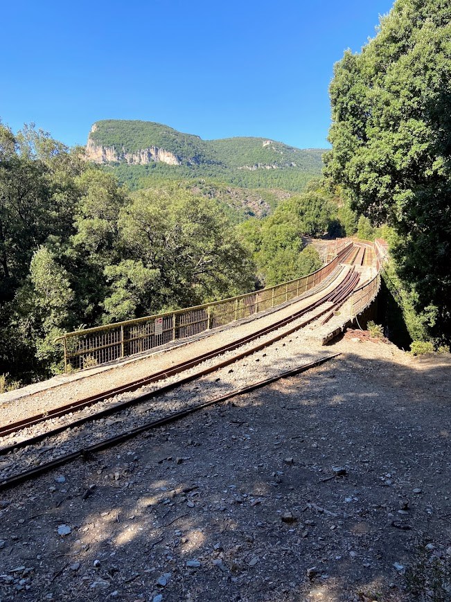 Železnice protínající kraj Ogliastra, Ussassai, Sardinie