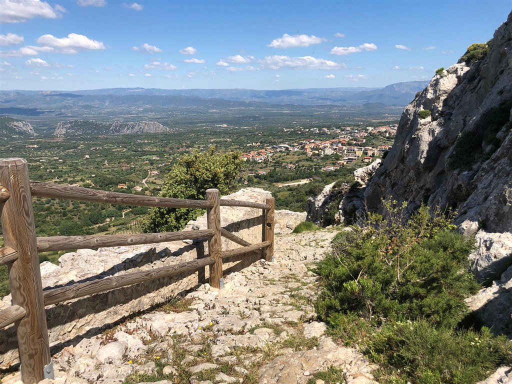 Stezka Iscala Omines, Dorgali, Sardinie