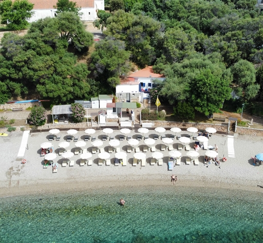 Pláž v blízkosti hotelu, Santa Maria Navarrese, Sardinie