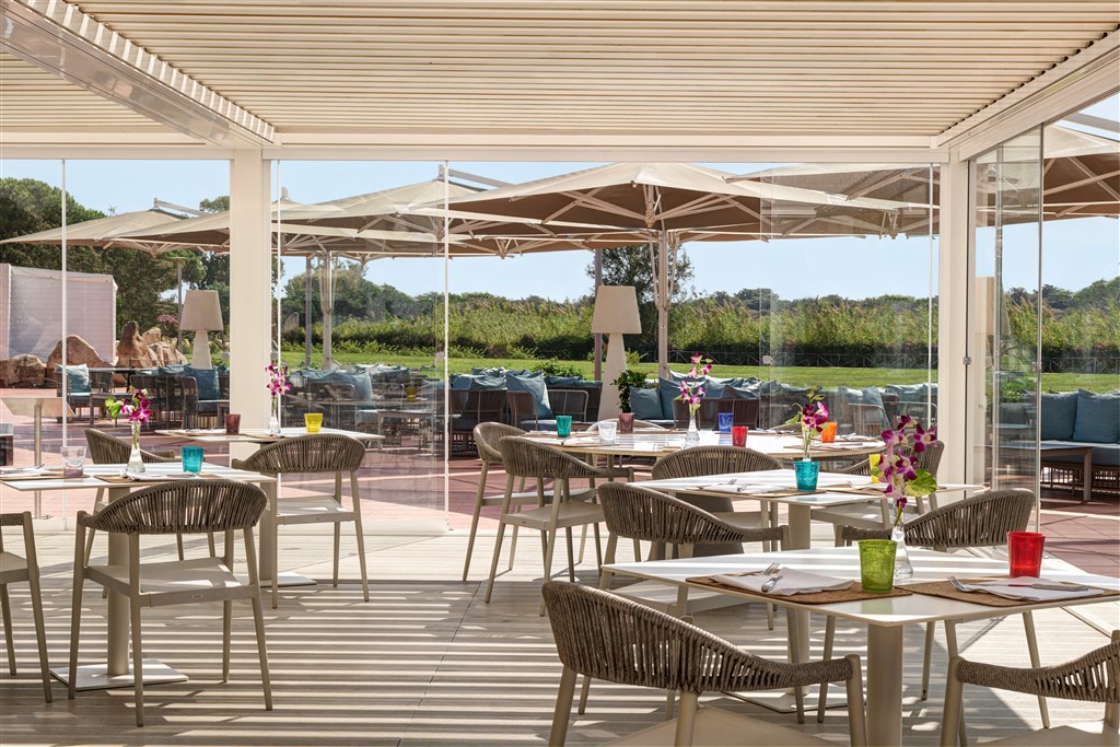 Almar Timi Ama Villasimius (ex Pullman) - Restaurace Solar, Villasimius, Sardinie