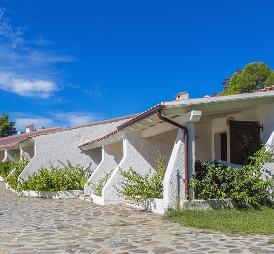 Exteriér pokojů, Budoni, Sardinie