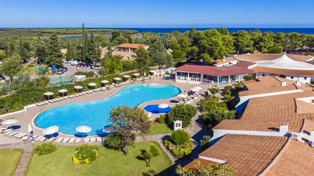 Nicolaus Club Li Cucutti - Letecký pohled na hotel, Budoni, Sardinie