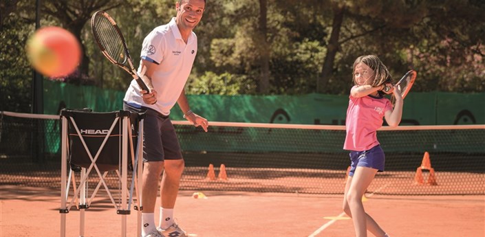 Tenisová akademie - Hvězdná škola HEAD - Forte Village Resort - tennis+academy_+junior1