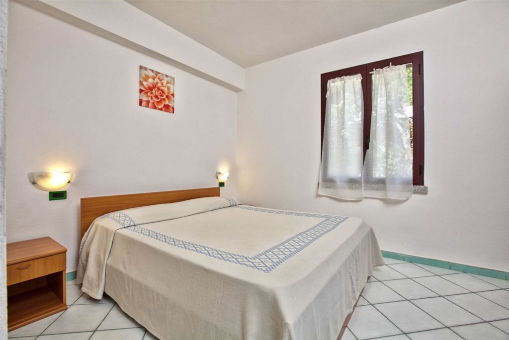Residence Oasi Anfiteatro - Ložnice, Porto Ottiolu, Sardinie