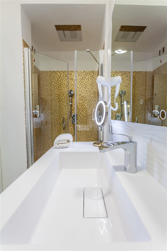 Pokoj Junior Suite, Pula, Sardinie