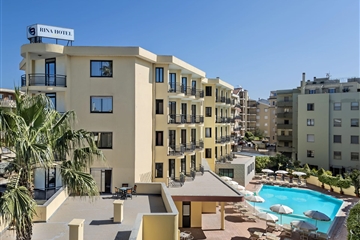 Pohled na hotel, Alghero, Sardinie