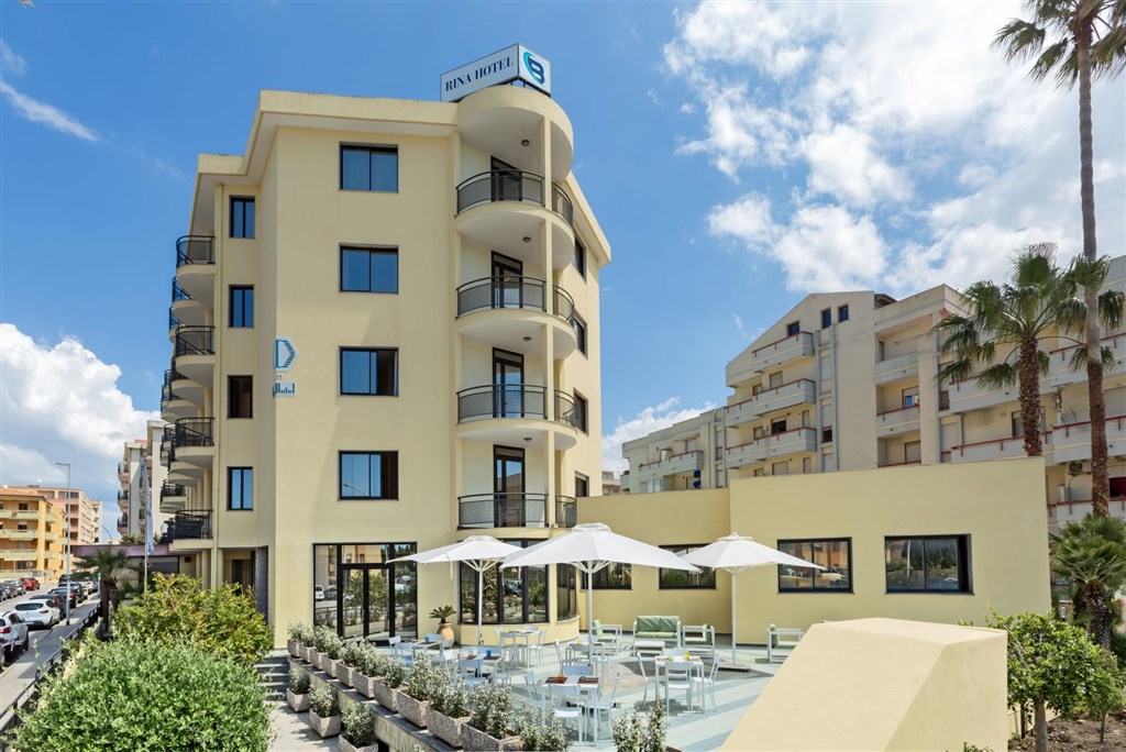 Pohled na hotel, Alghero, Sardinie