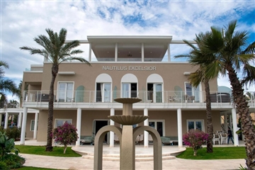 Pohled na hotel, Cagliari, Sardinie