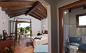 Seberozvojový týden na Sardinii: Longevity & Životní vitalita - CALA LUAS RESORT - třílůžkový pokoj1