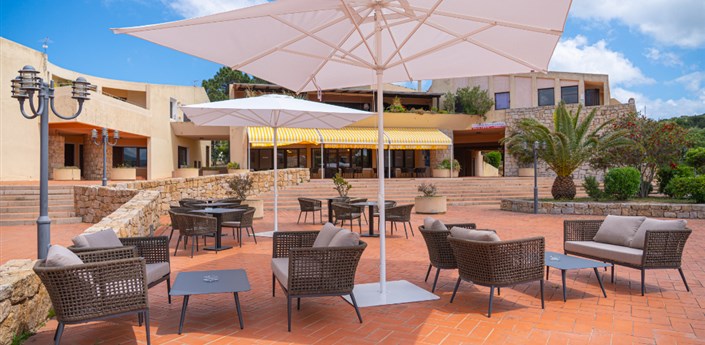 Residence Costa Serena - Restaurace v resortu, Palau, Sardinie