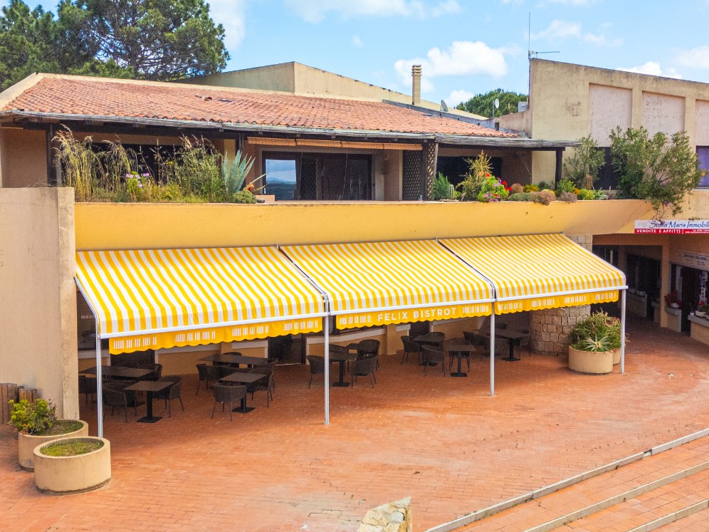 Restaurace v resortu, Palau, Sardinie