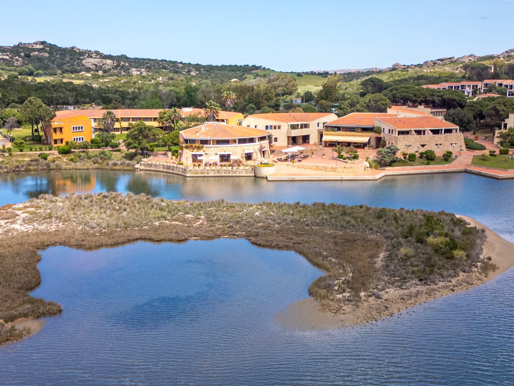 Restaurace v resortu, Palau, Sardinie