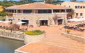 Residence Costa Serena - Restaurace v resortu, Palau, Sardinie